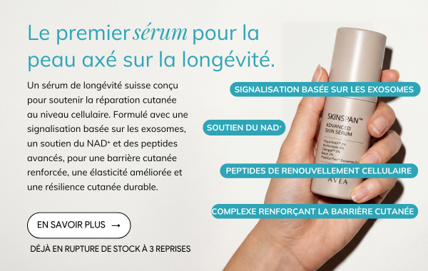 Flacon de SkinSpan™ Advanced Skin Serum mettant en avant la signalisation basée sur les exosomes, le soutien du NAD⁺, des peptides de renouvellement cellulaire et le renforcement de la barrière cutanée